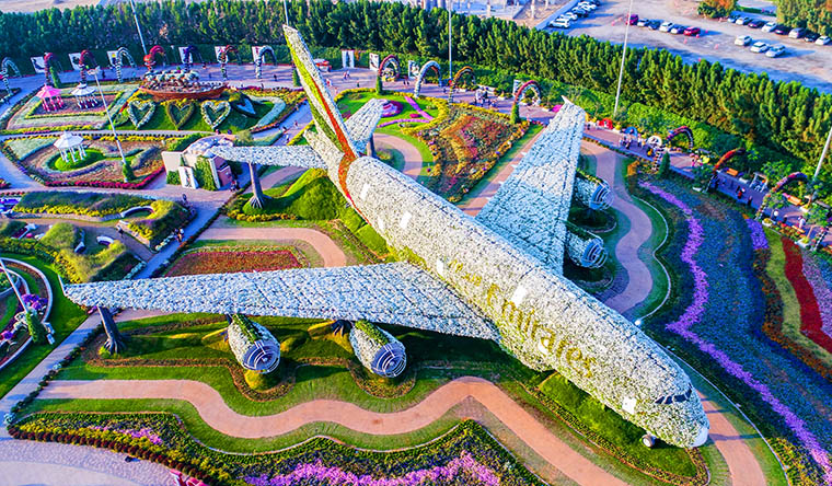 Largest flower arrangement structure, airplane made out of flowers