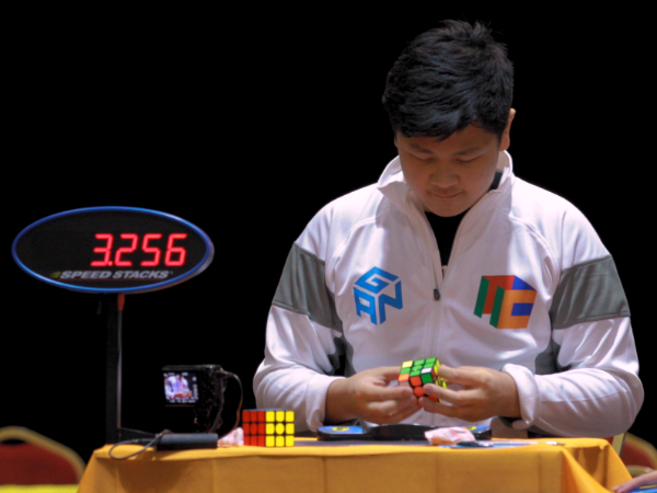 max park solving a rubiks cube at a world championship