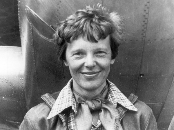 amelia earhart smiling
