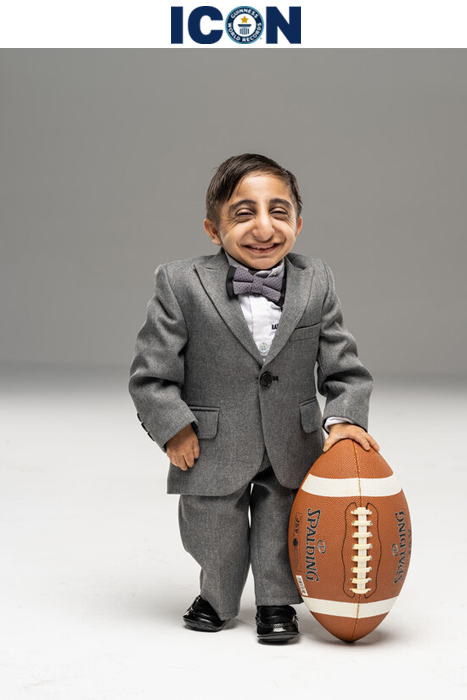 存命中最も身長の低い男性